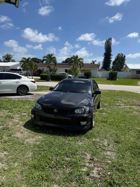 2002 Lexus IS 1st Gen - Image 2 of 20