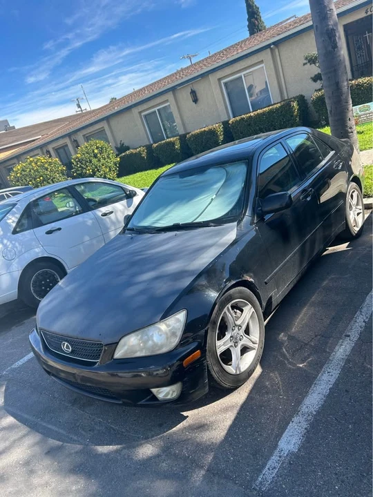 2002 Lexus IS 1st Gen - Image 2 of 5