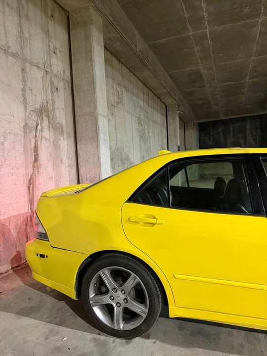 2002 Lexus IS 1st Gen - Image 4 of 9