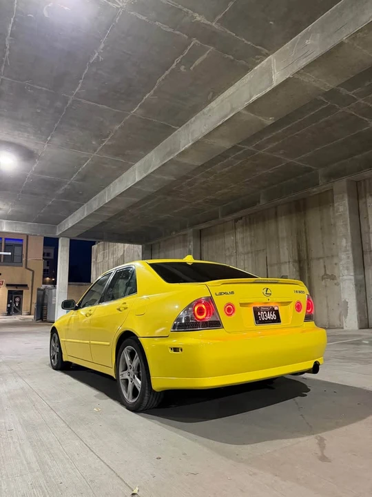 2002 Lexus IS 1st Gen - Image 2 of 9