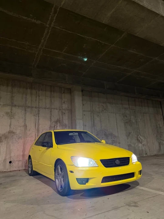 2002 Lexus IS 1st Gen - Image 8 of 9