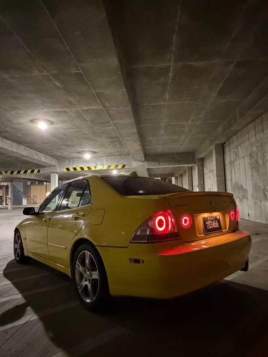 2002 Lexus IS 1st Gen - Image 6 of 9
