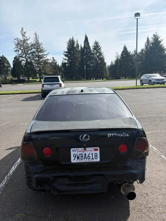 2002 Lexus IS 1st Gen - Image 4 of 8