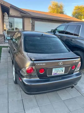 2002 Lexus IS 300 Sedan