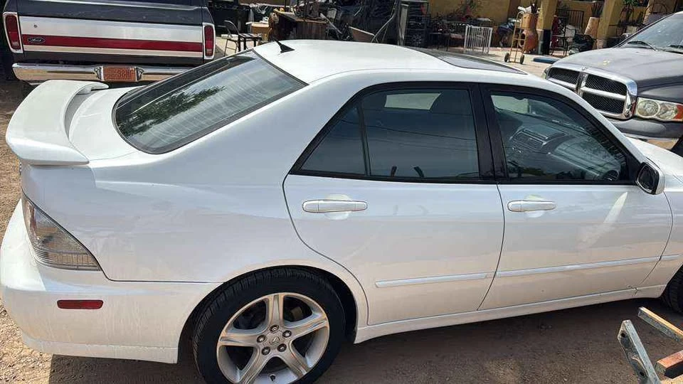 2002 Lexus IS 1st Gen - Image 5 of 6