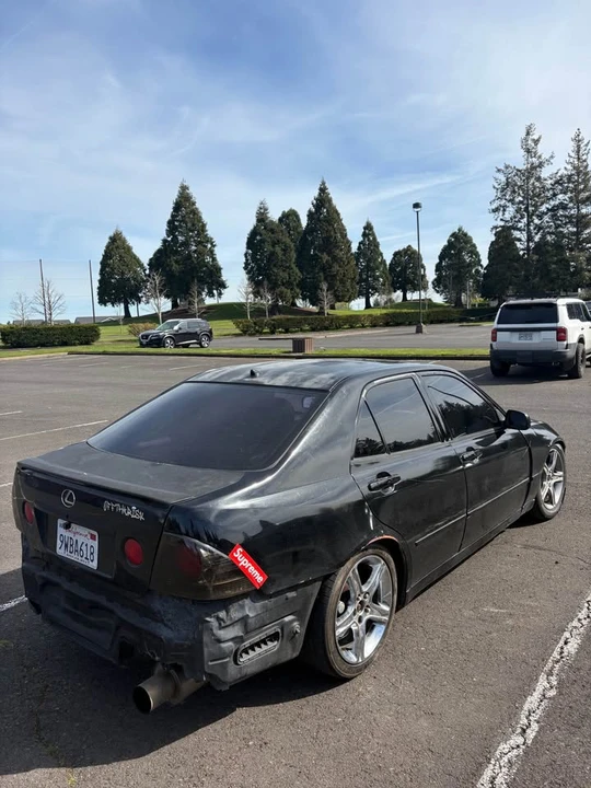 2002 Lexus IS 1st Gen - Image 3 of 8