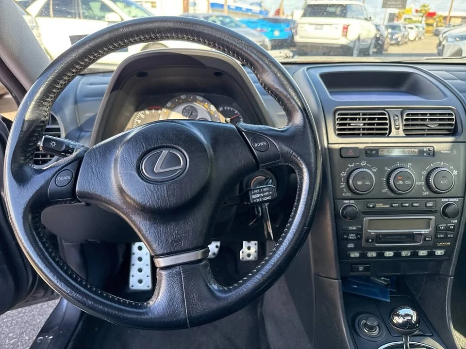 2002 Lexus IS 1st Gen - Image 10 of 12
