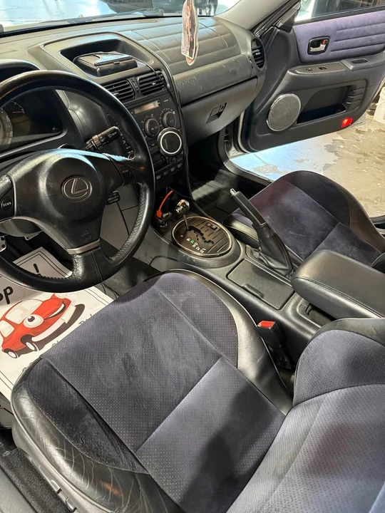 2002 Lexus IS 1st Gen - Image 2 of 4