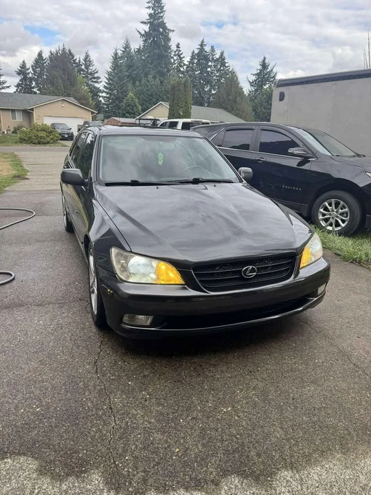 2002 Lexus IS 1st Gen - Image 5 of 11