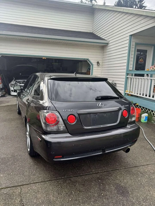 2002 Lexus IS 1st Gen - Image 4 of 11