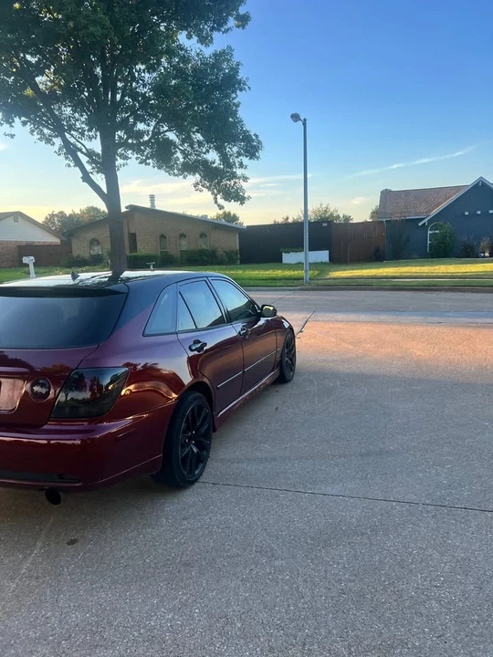 2002 Lexus IS 1st Gen - Image 4 of 9