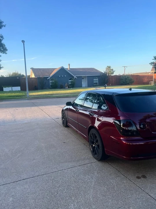 2002 Lexus IS 1st Gen - Image 2 of 9