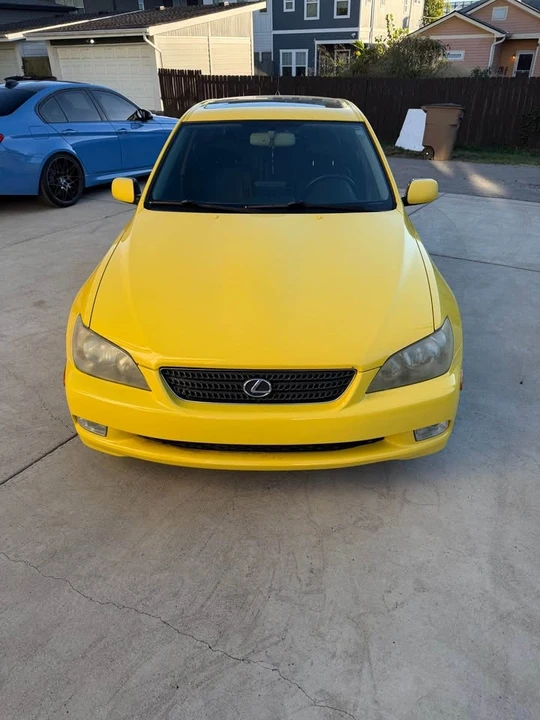 2002 Lexus IS 1st Gen - Image 2 of 17