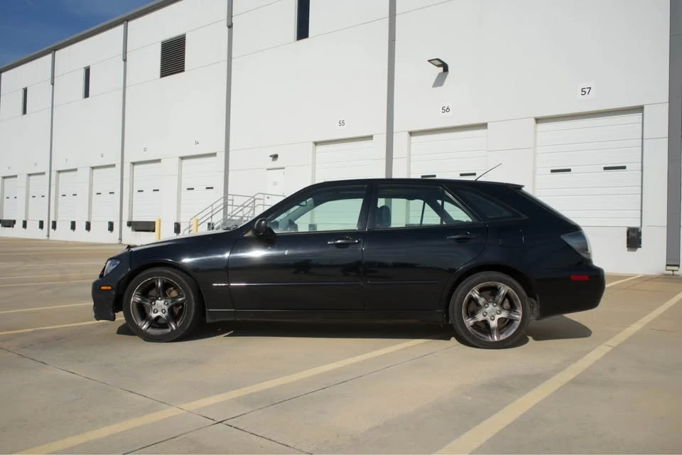 2002 Lexus IS 1st Gen - Image 4 of 11