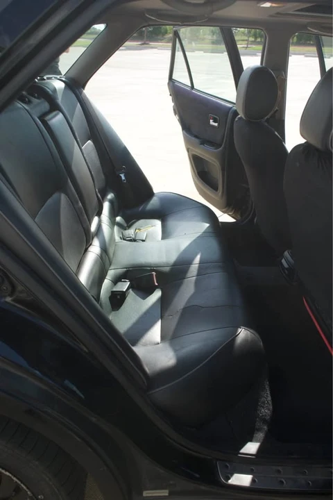 2002 Lexus IS 1st Gen - Image 9 of 11