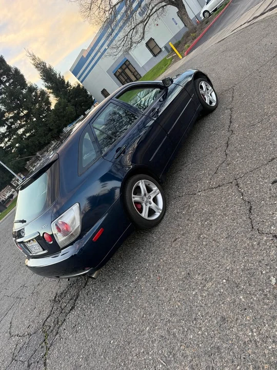 2002 Lexus IS 1st Gen - Image 3 of 13