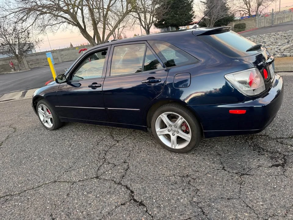 2002 Lexus IS 1st Gen - Image 13 of 13