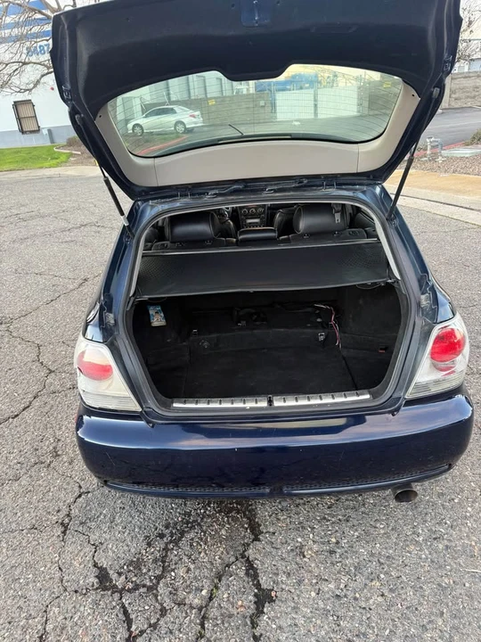 2002 Lexus IS 1st Gen - Image 6 of 13