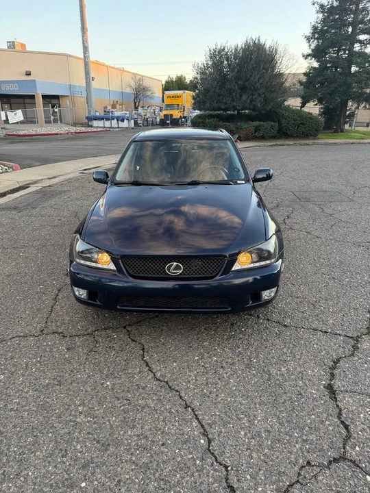 2002 Lexus IS 1st Gen - Image 7 of 13
