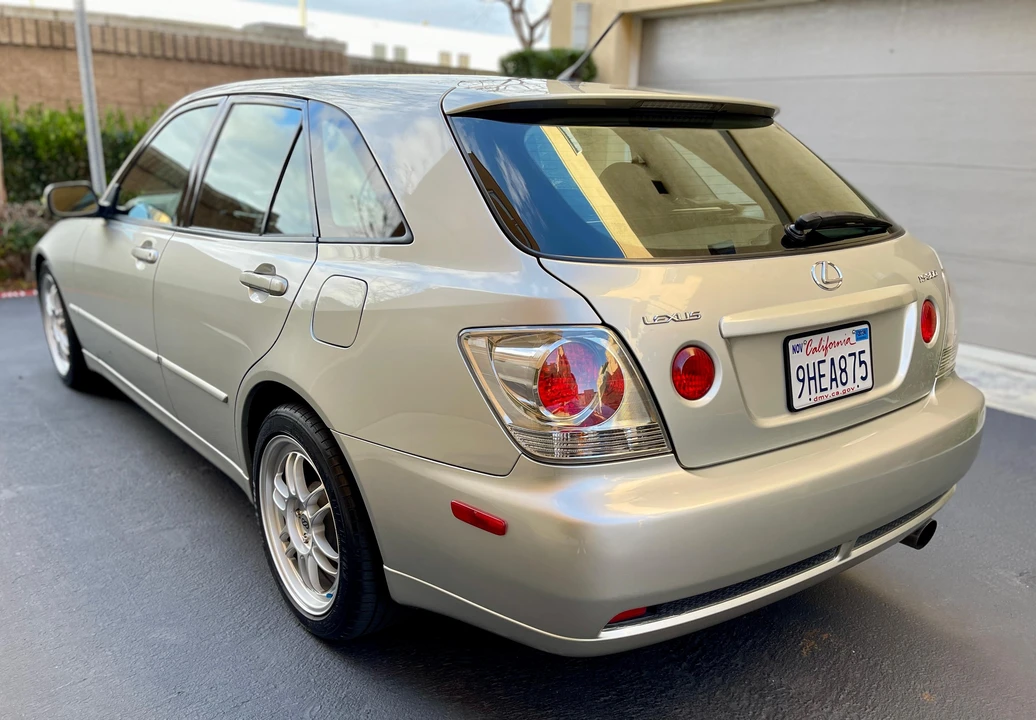 2002 Lexus IS 1st Gen - Image 12 of 31
