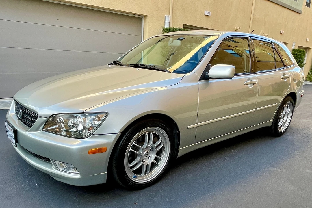 2002 Lexus IS 1st Gen - Image 7 of 31