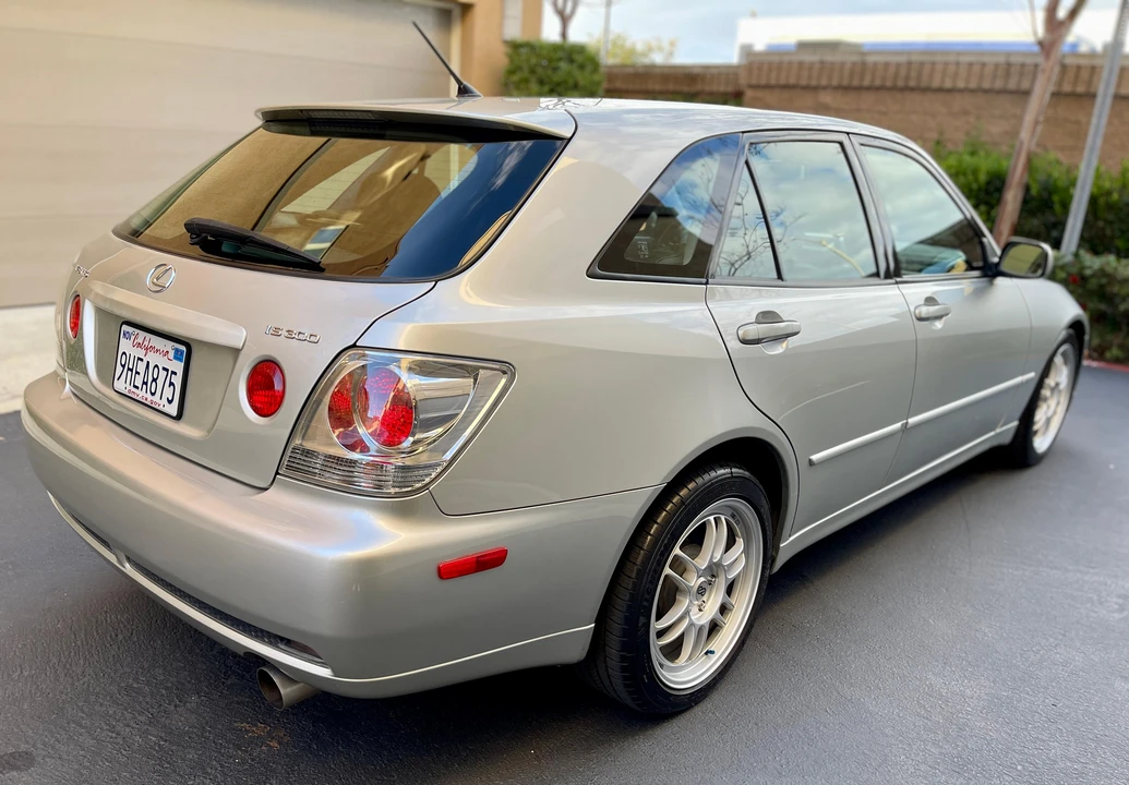 2002 Lexus IS 1st Gen - Image 22 of 31