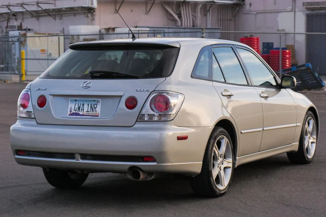 2002 Lexus IS 1st Gen - Image 4 of 31
