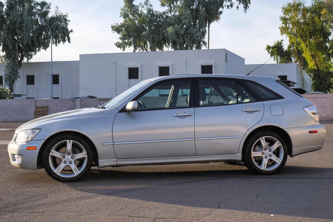 2002 Lexus IS 1st Gen - Image 3 of 31