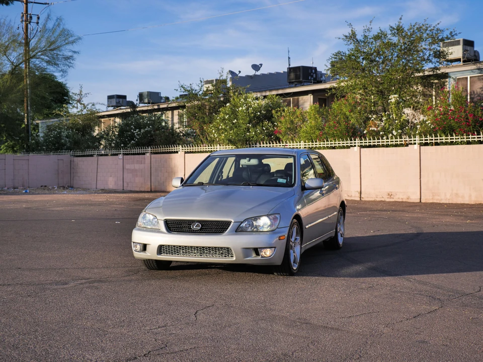 2002 Lexus IS 1st Gen - Image 8 of 31