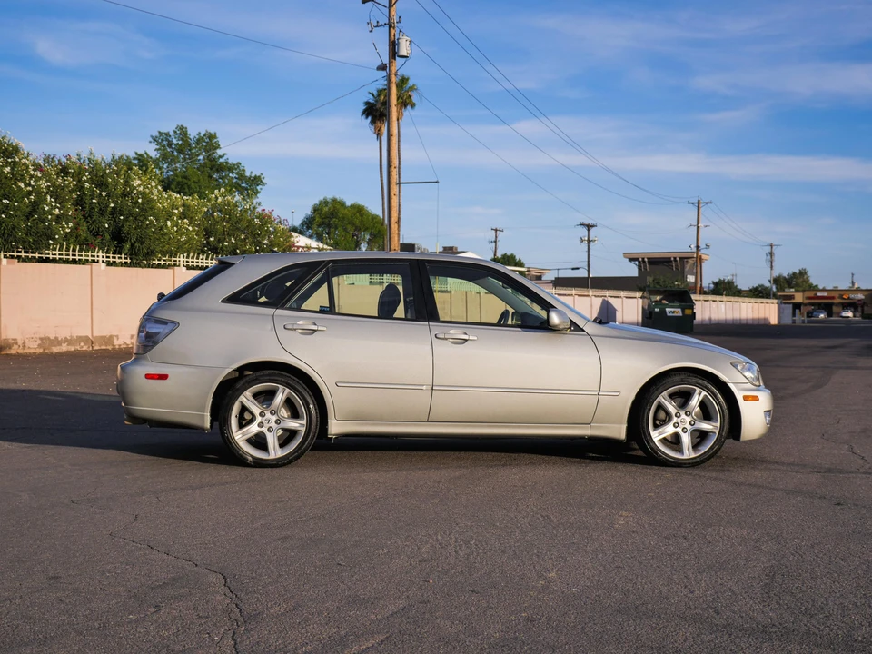 2002 Lexus IS 1st Gen - Image 26 of 31