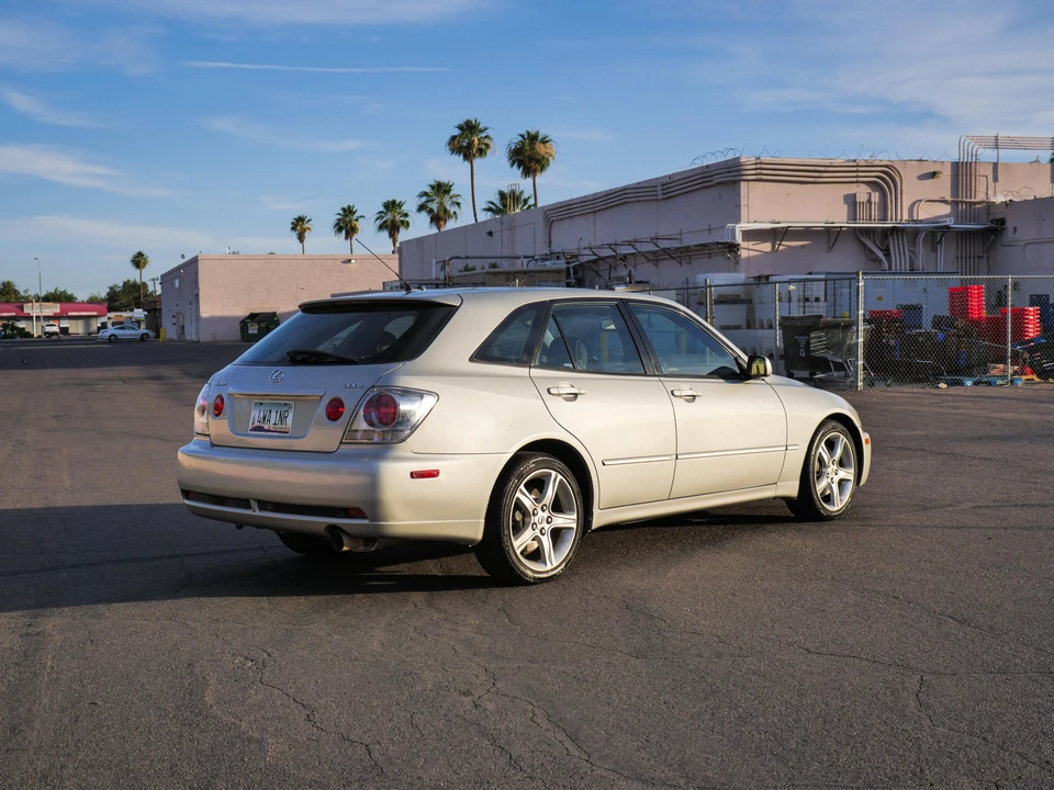 2002 Lexus IS 1st Gen - Image 22 of 31