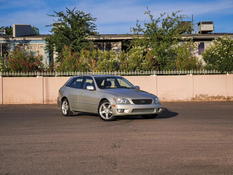 2002 Lexus IS 1st Gen - Image 30 of 31