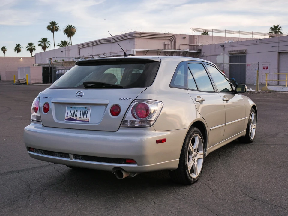 2002 Lexus IS 1st Gen - Image 20 of 31