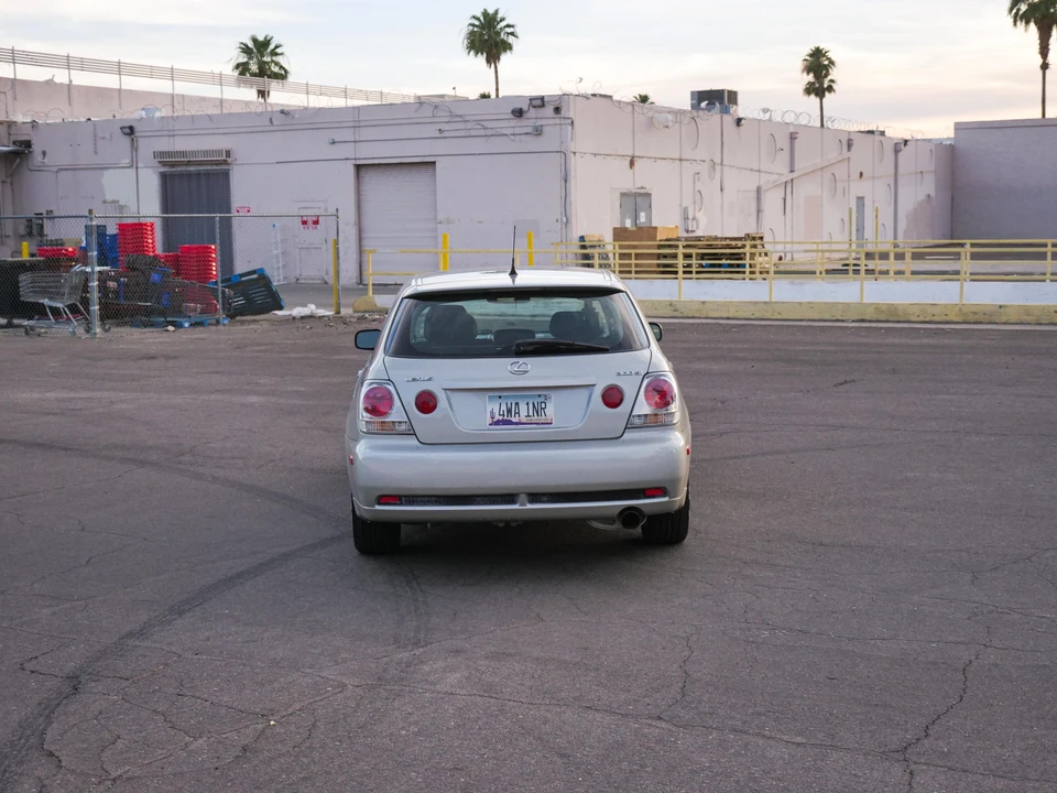 2002 Lexus IS 1st Gen - Image 18 of 31