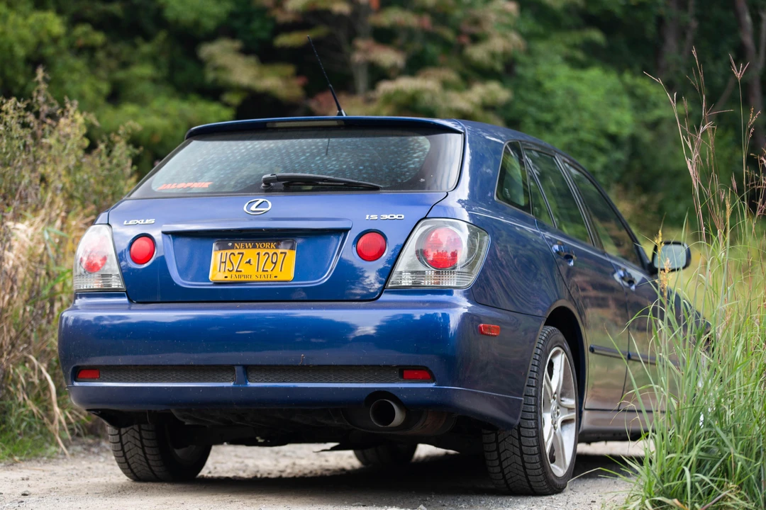 2002 Lexus IS 1st Gen - Image 12 of 31