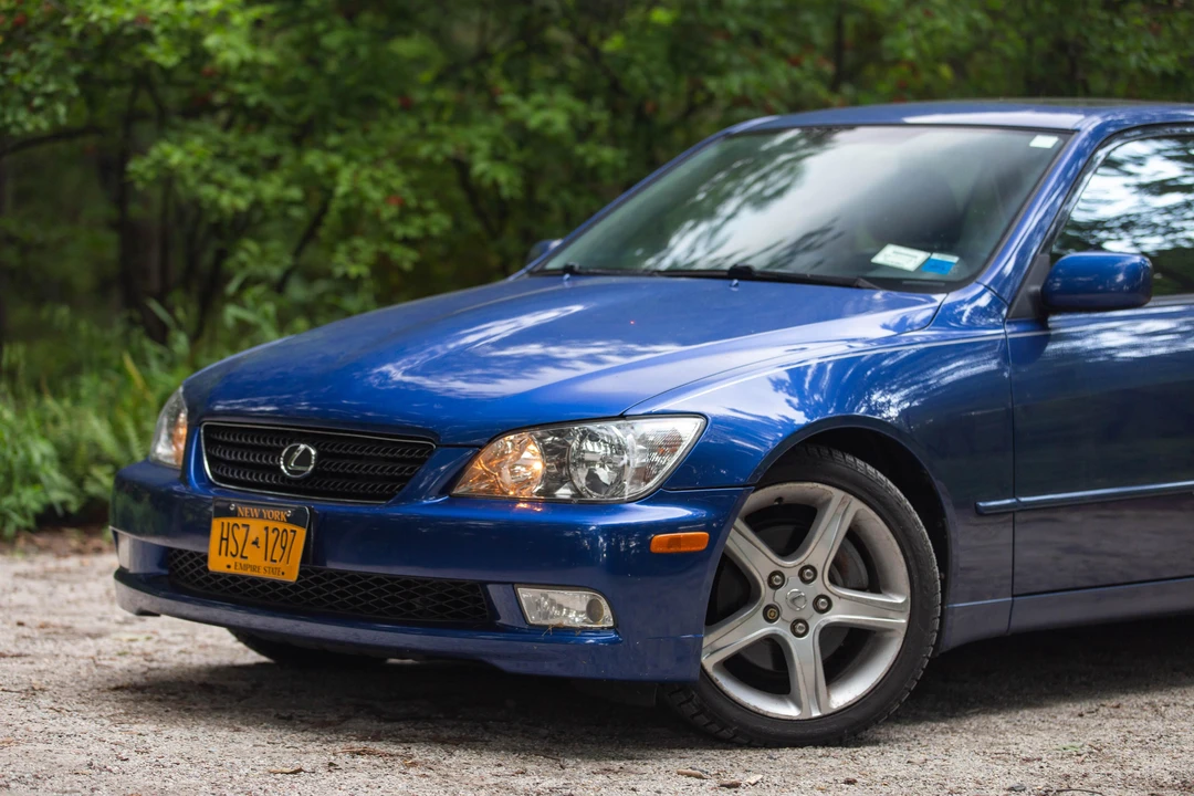 2002 Lexus IS 1st Gen - Image 18 of 31