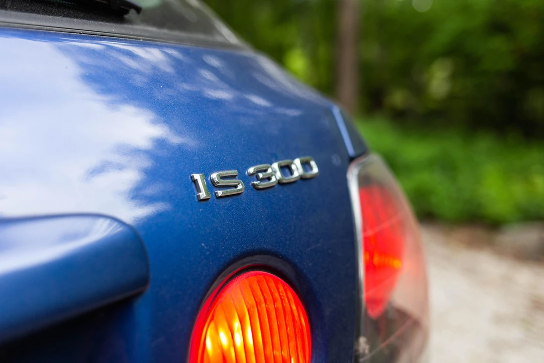 2002 Lexus IS 1st Gen - Image 23 of 31