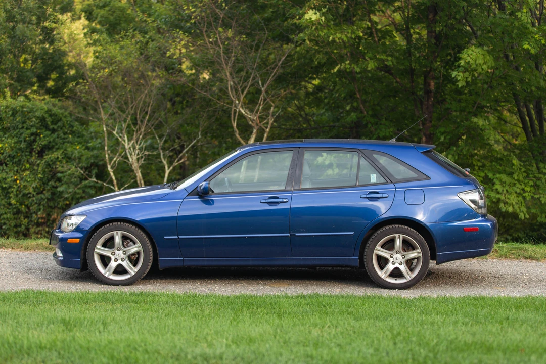 2002 Lexus IS 1st Gen - Image 7 of 31
