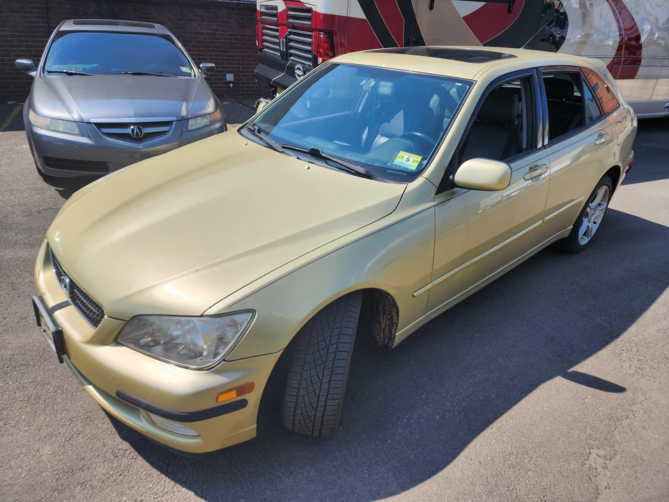 2002 Lexus IS 1st Gen - Image 9 of 31