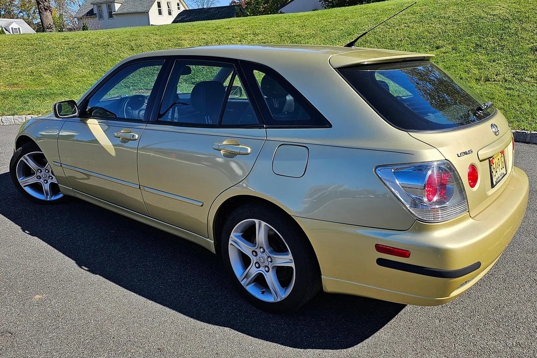 2002 Lexus IS 1st Gen - Image 4 of 31