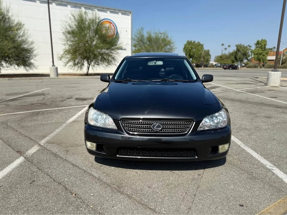 2002 Lexus IS 1st Gen - Image 8 of 14