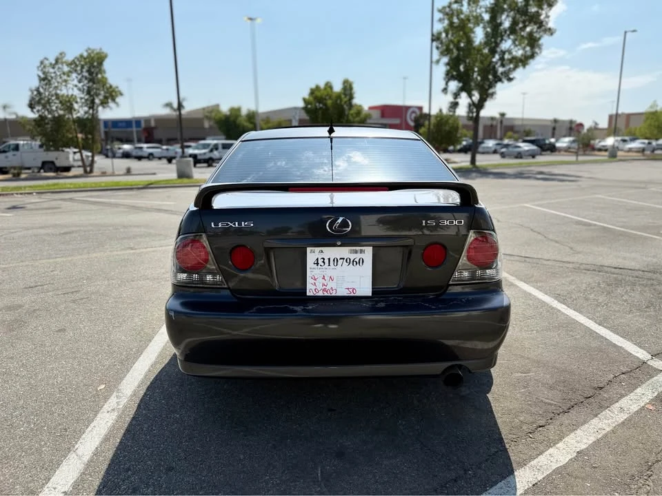 2002 Lexus IS 1st Gen - Image 4 of 14