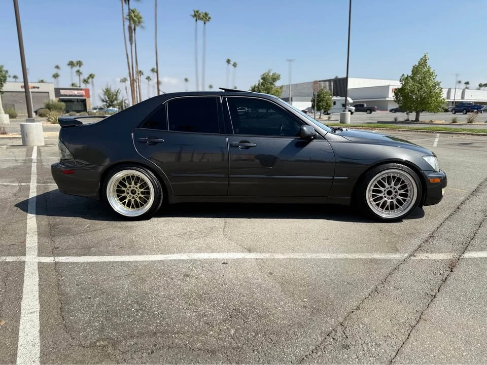 2002 Lexus IS 1st Gen - Image 6 of 14