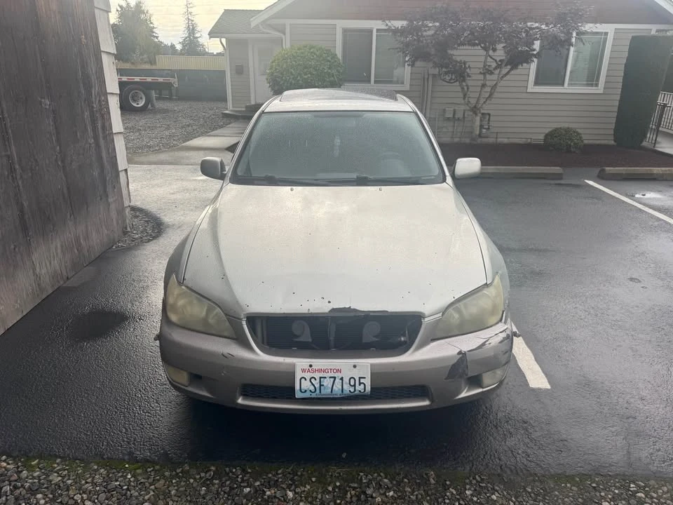 2002 Lexus IS 1st Gen - Image 2 of 6