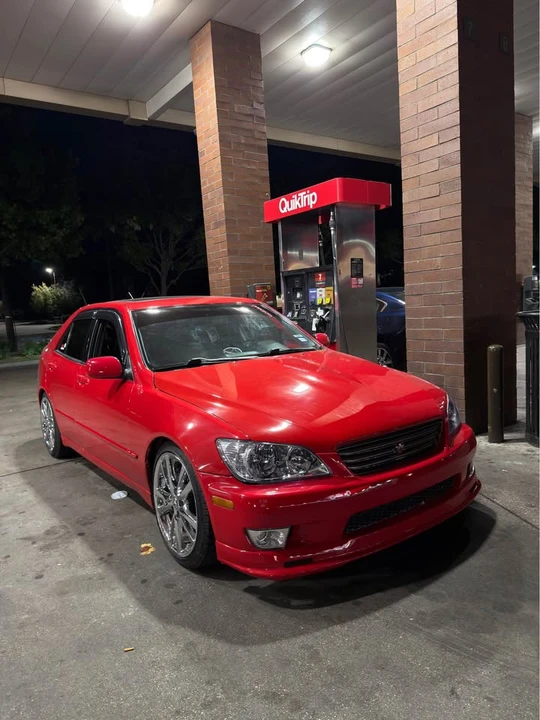 2002 Lexus IS 1st Gen - Image 4 of 10
