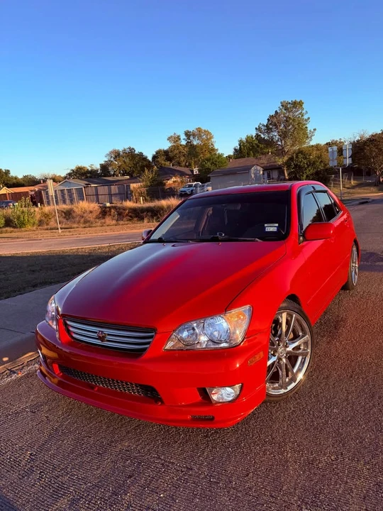 2002 Lexus IS 1st Gen - Image 2 of 10