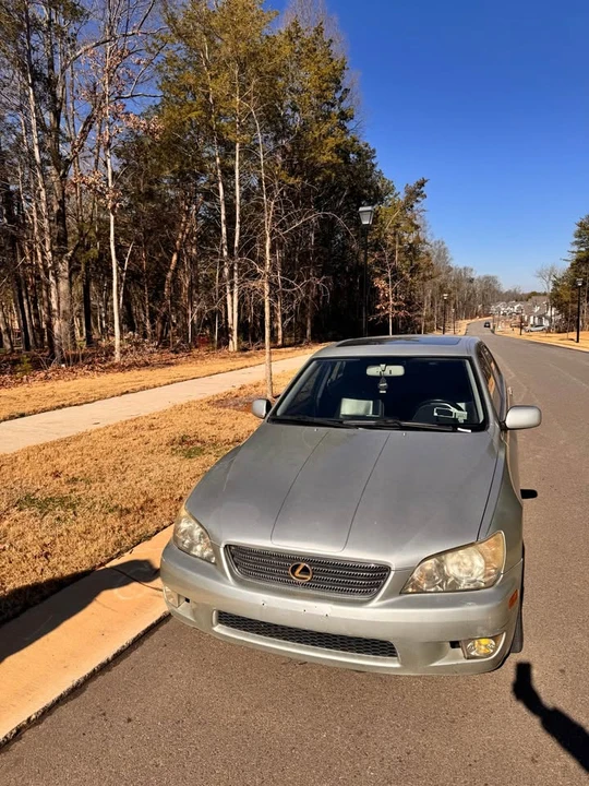 2002 Lexus IS 1st Gen - Image 2 of 12