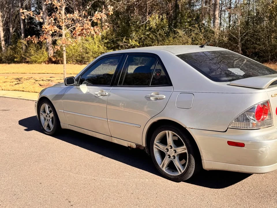 2002 Lexus IS 1st Gen - Image 4 of 12