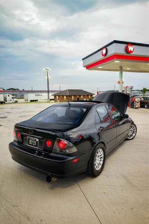 2002 Lexus IS 1st Gen - Image 13 of 18