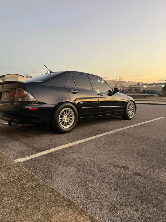 2002 Lexus IS 1st Gen - Image 3 of 18